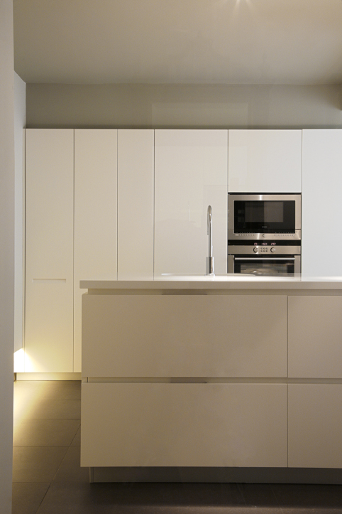 apartamento-urbano-valencia-interiorismo-contemporaneo-cocina-7