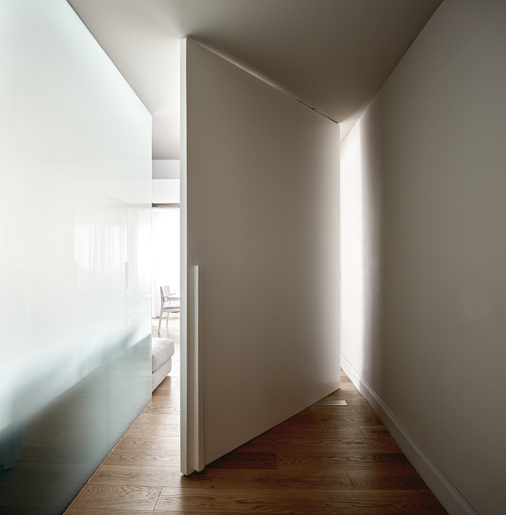 apartamento-urbano-valencia-interiorismo-contemporaneo-entrada-1