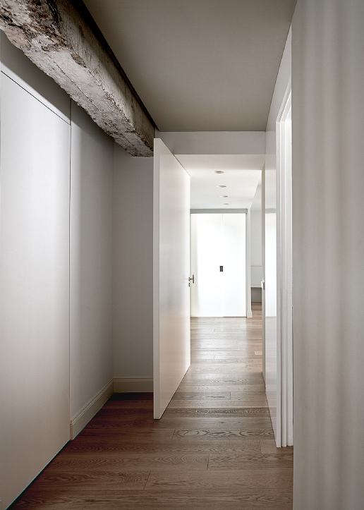 apartamento-urbano-valencia-interiorismo-contemporaneo-pasillo-11